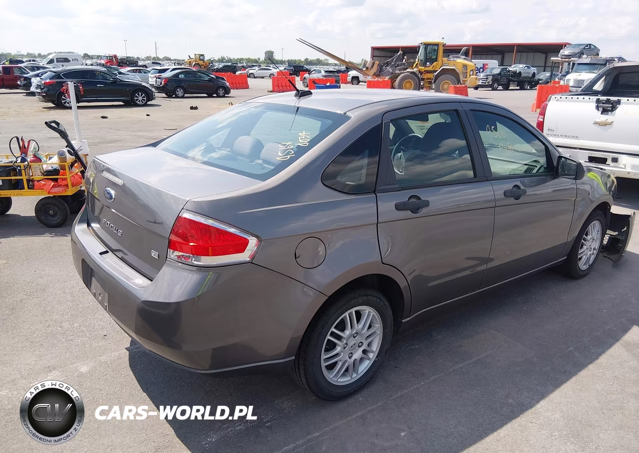 2011 Ford Focus Se VIN:1FAHP3FN3BW148359 - 4