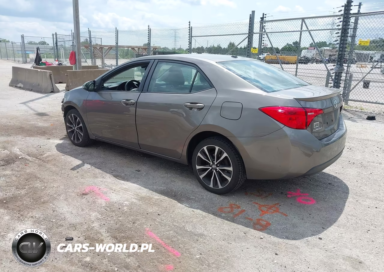 2017 Toyota Corolla Se VIN:2T1BURHE9HC756106 - 3