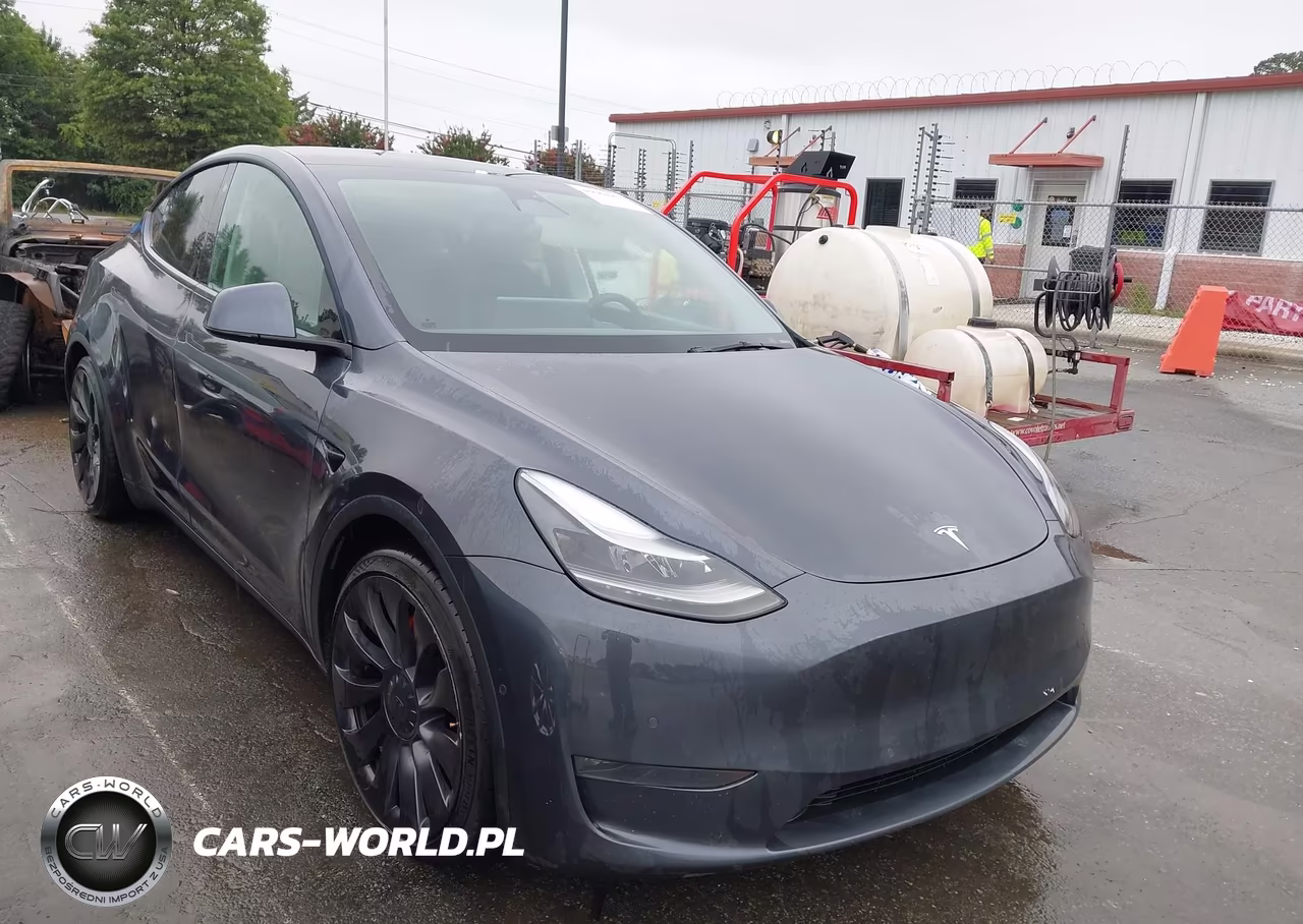 2021 Tesla Model Y Performance Dual Motor All-Wheel Drive – zdjęcie 1 z 17