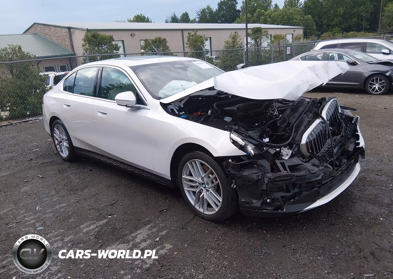 2025 BMW 530I xDrive – zdjęcie 1 z 17