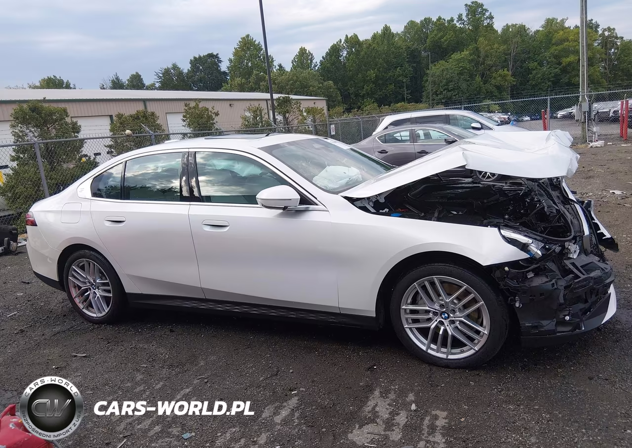 2025 BMW 530I xDrive VIN:WBA53FJ03SCU27959 - 14