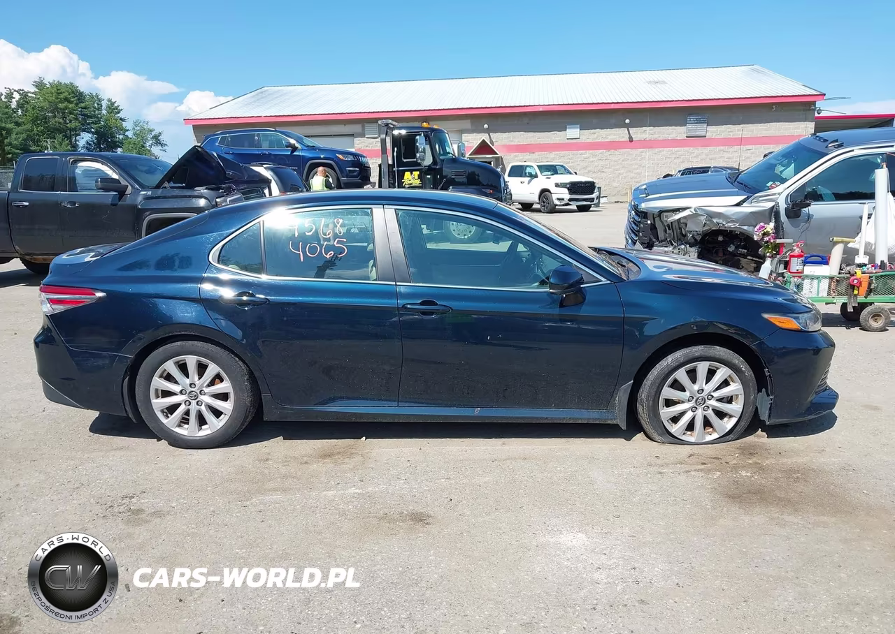 2018 Toyota Camry Le VIN:4T1B11HK5JU531265 - 13