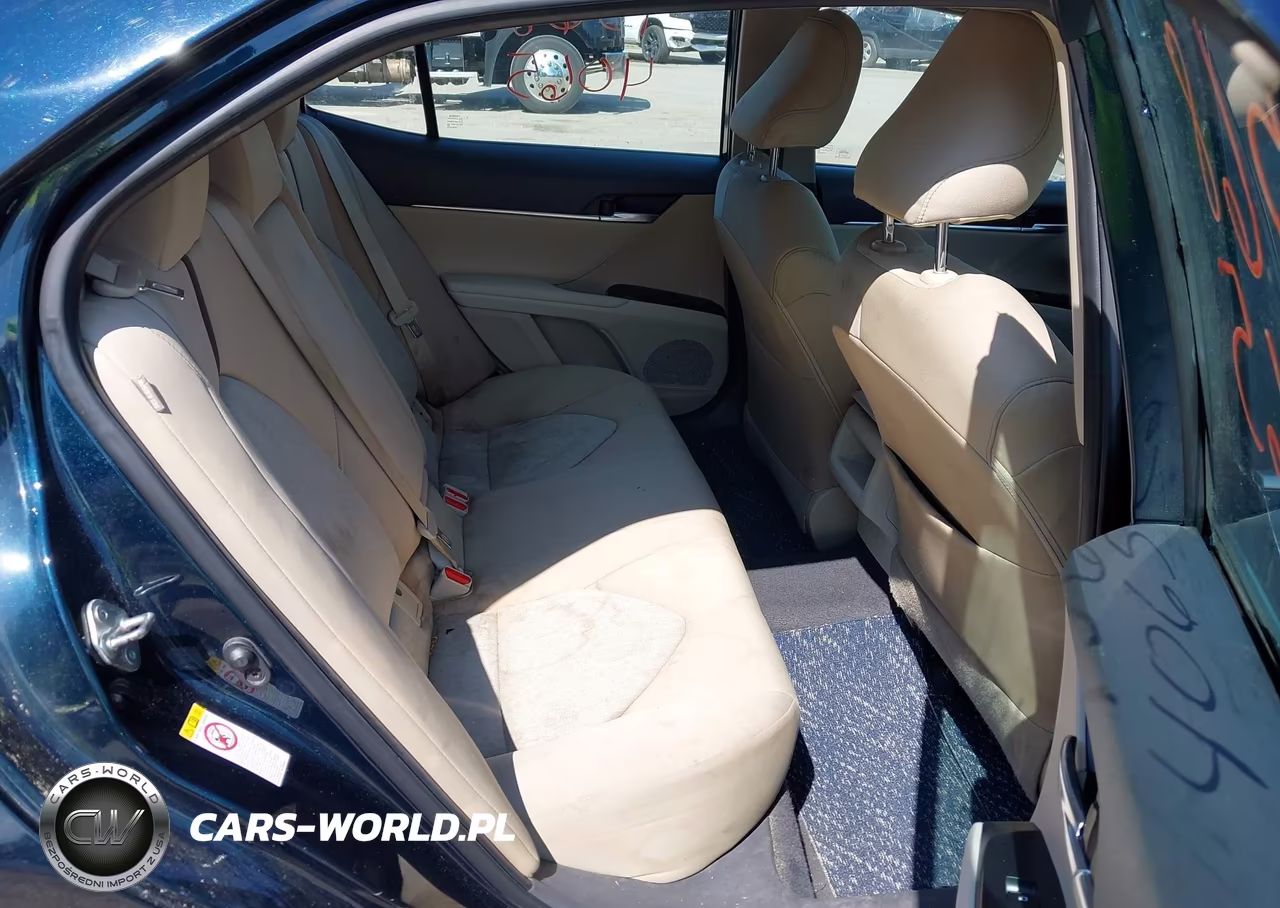 2018 Toyota Camry Le VIN:4T1B11HK5JU531265 - 8