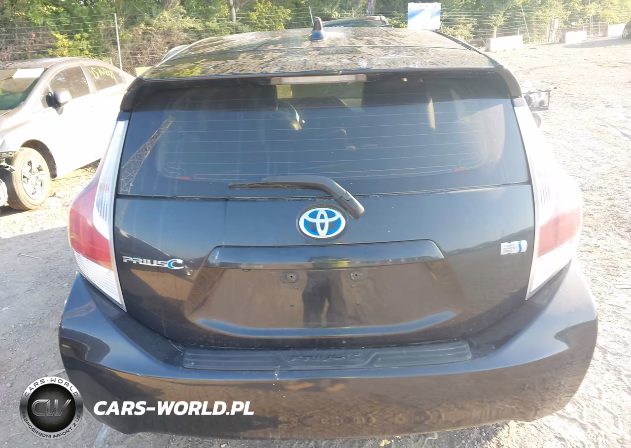 2016 Toyota Prius C Four VIN:JTDKDTB3XG1122794 - 14
