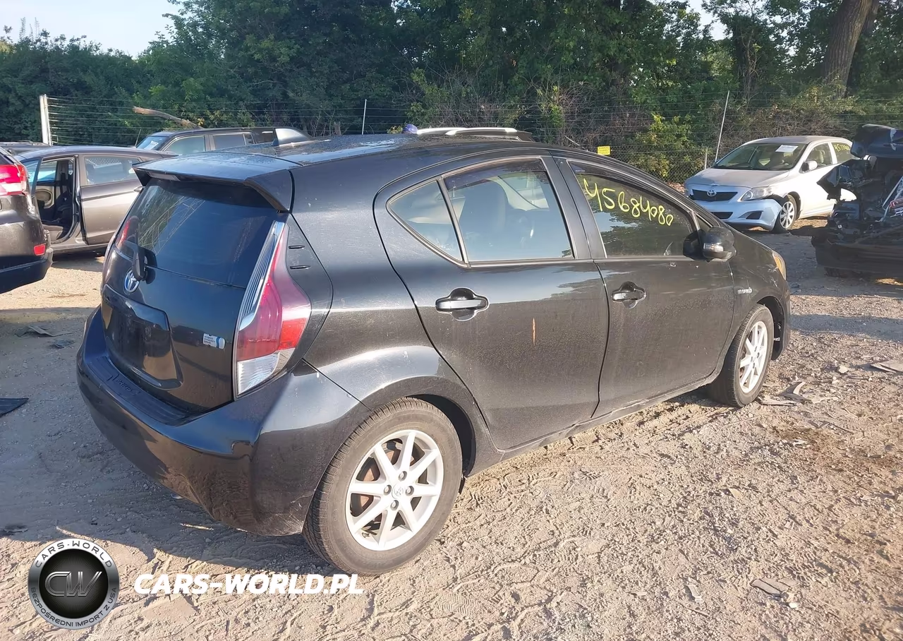 2016 Toyota Prius C Four VIN:JTDKDTB3XG1122794 - 2
