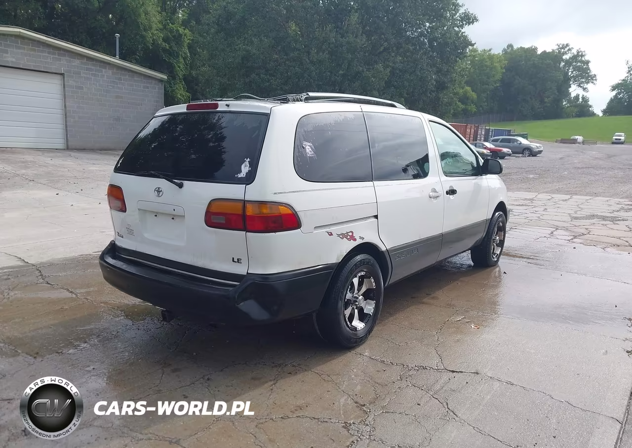 1999 Toyota Sienna Le VIN:4T3ZF13C1XU095465 - 4
