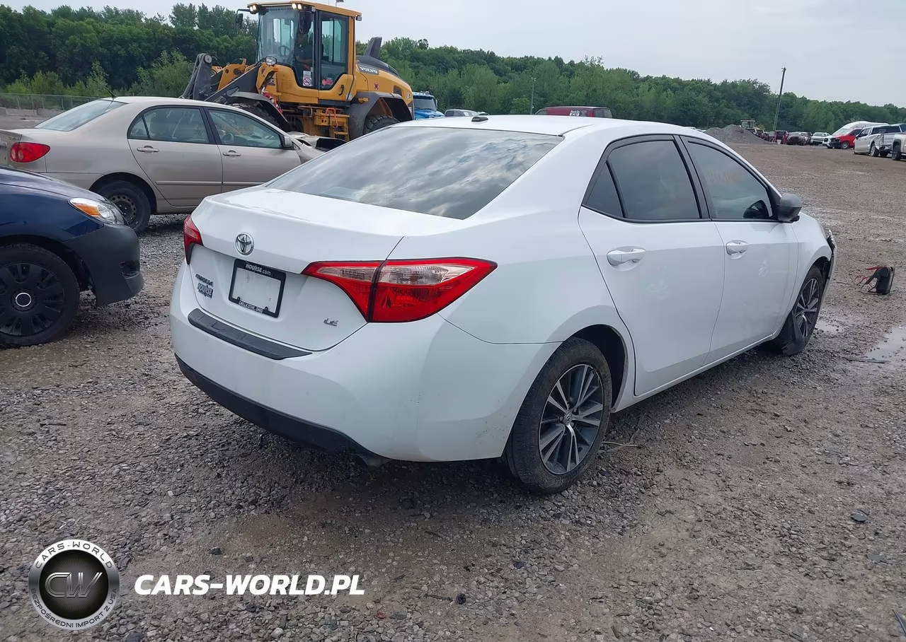 2018 Toyota Corolla Le VIN:2T1BURHE4JC972273 - 4