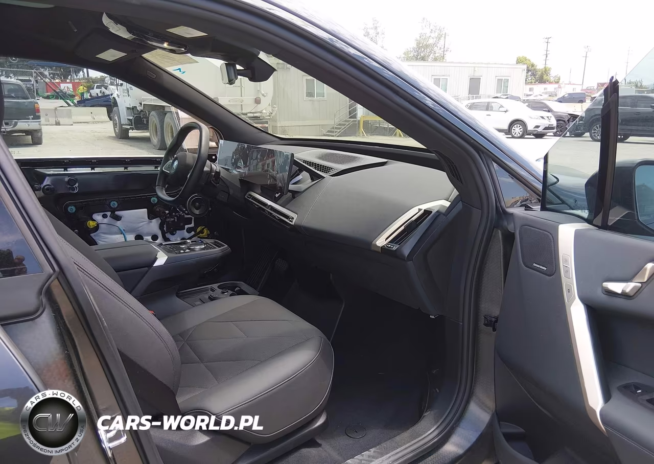 2025 BMW Ix xDrive50 VIN:WB523CF04SCS17217 - 5