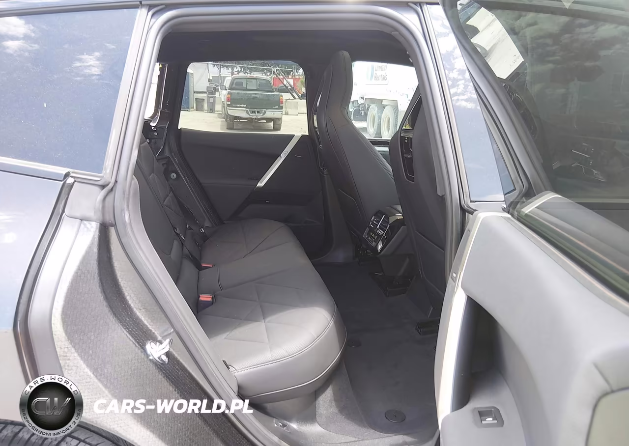 2025 BMW Ix xDrive50 VIN:WB523CF04SCS17217 - 8