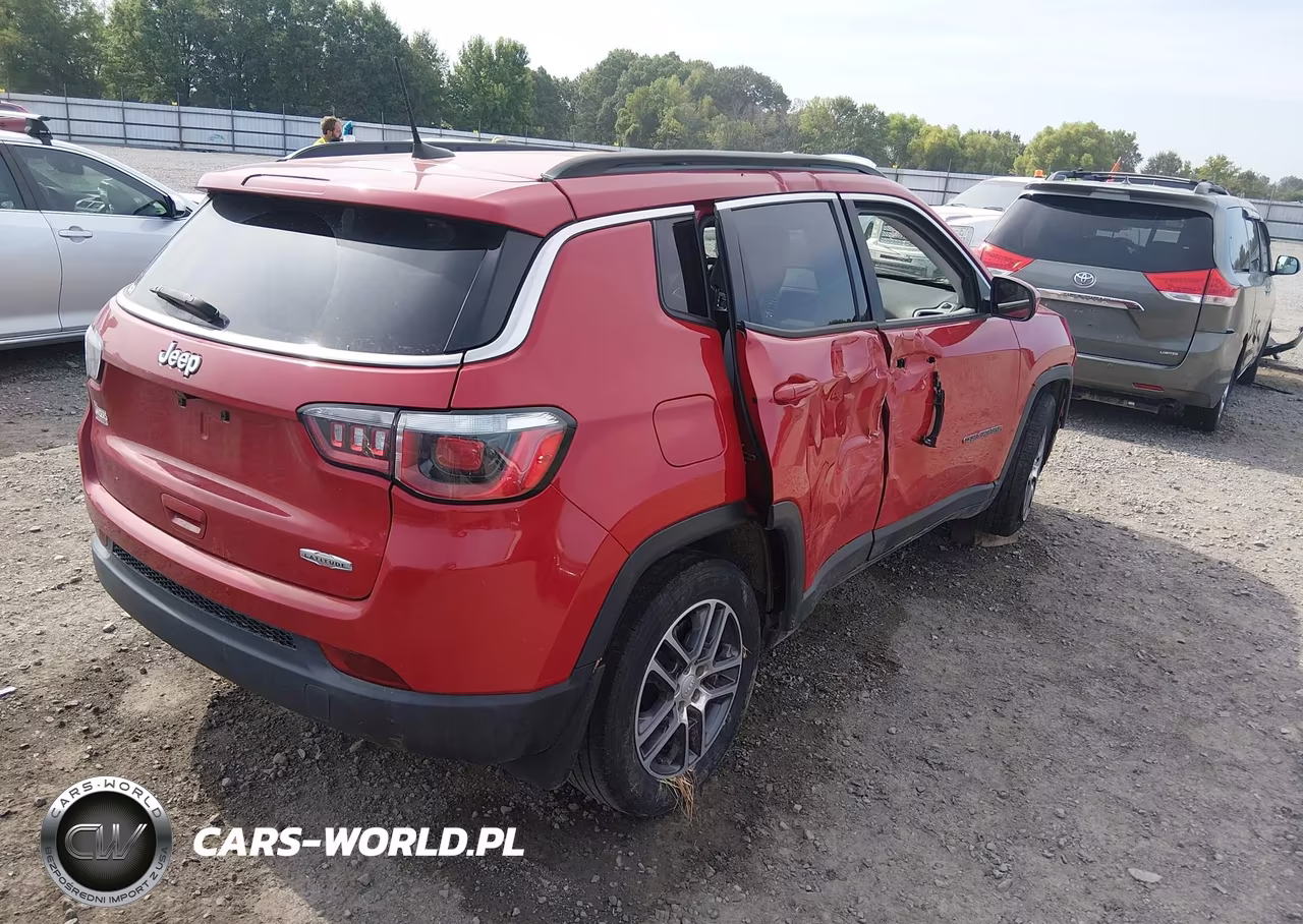 2019 Jeep Compass Sun And Wheel Fwd VIN:3C4NJCBBXKT615132 - 4