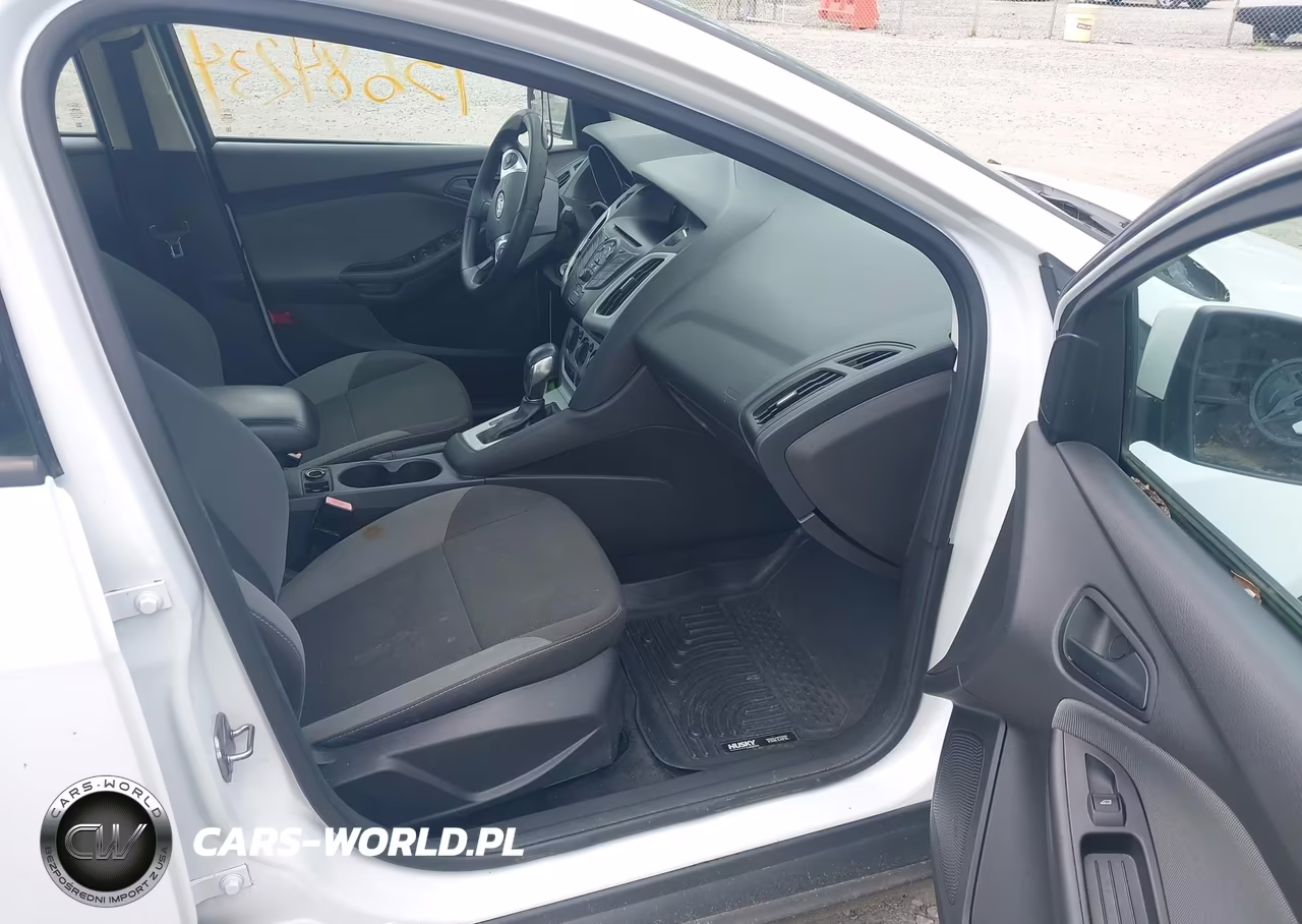 2012 Ford Focus Se VIN:1FAHP3F20CL430094 - 5