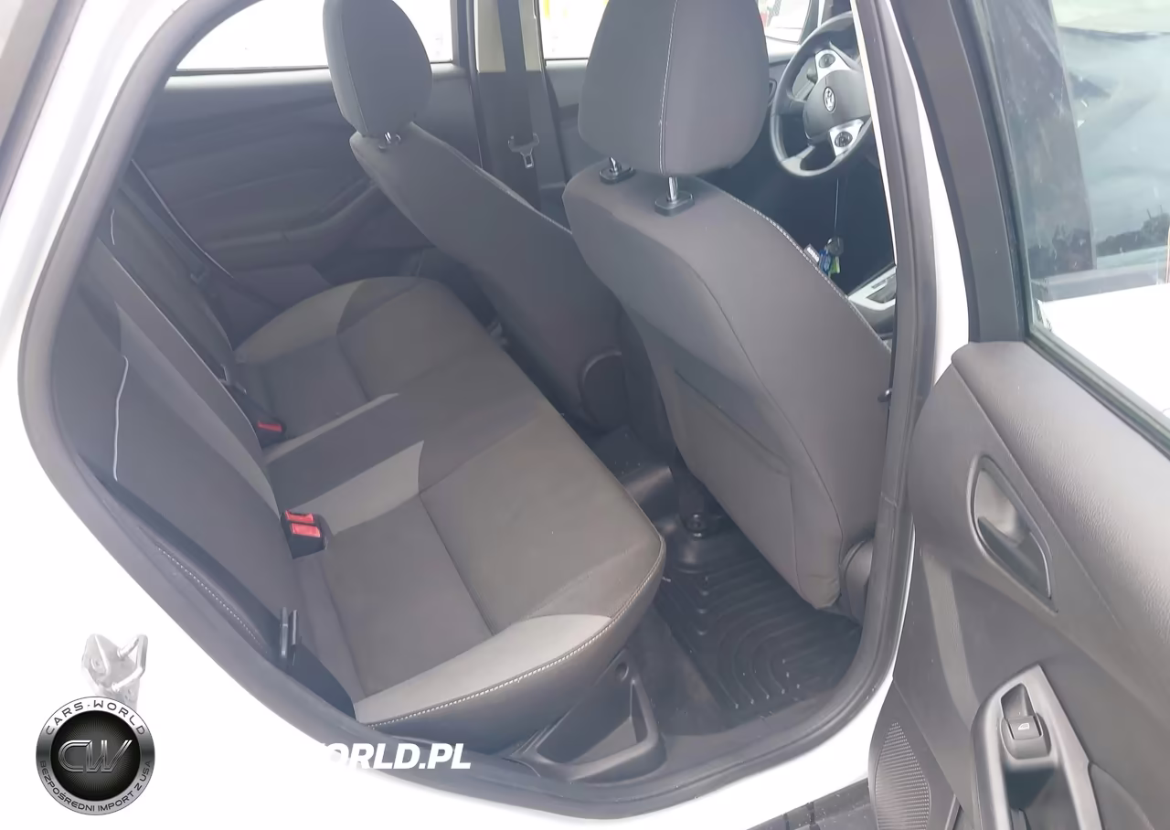 2012 Ford Focus Se VIN:1FAHP3F20CL430094 - 8