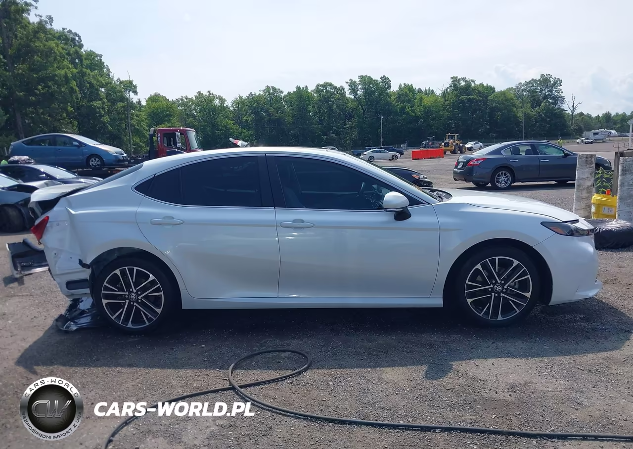 2025 Toyota Camry Xle VIN:4T1DAACK0SU161909 - 14