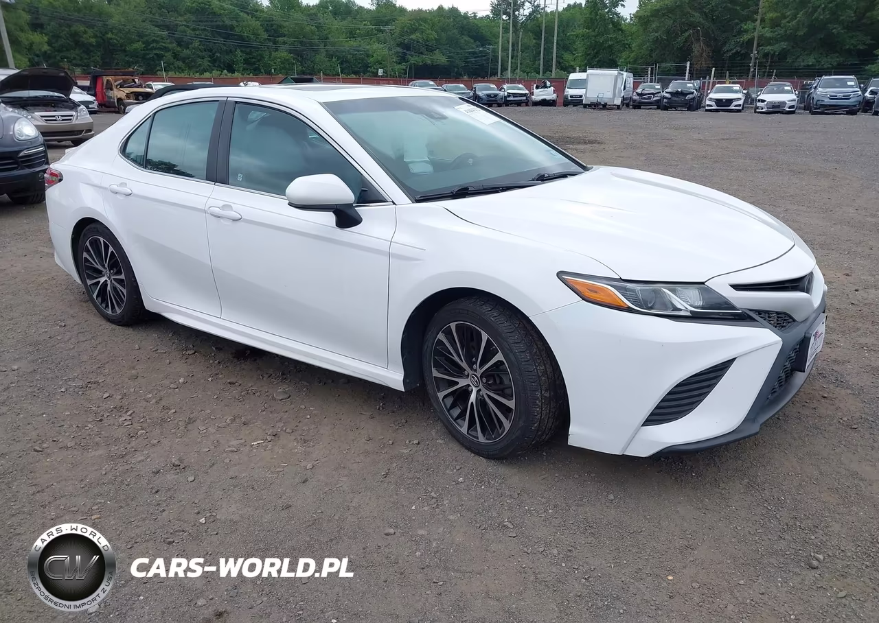 2018 Toyota Camry Se – zdjęcie 1 z 14