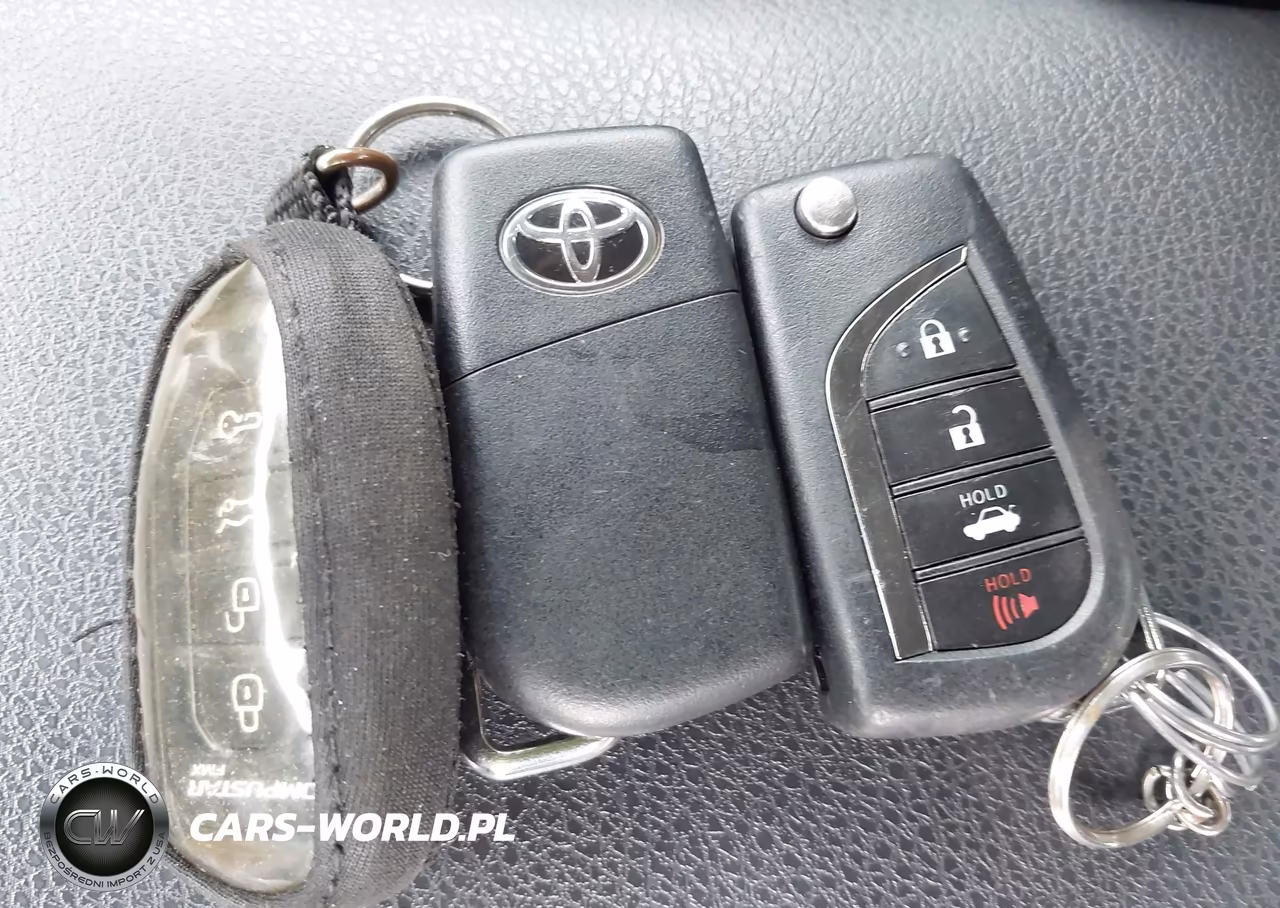 2018 Toyota Camry Se VIN:4T1B11HK9JU570361 - 11