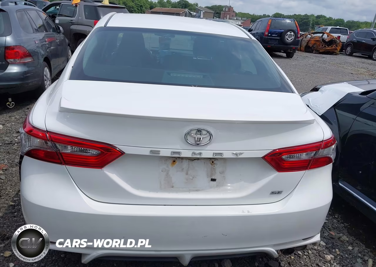 2018 Toyota Camry Se VIN:4T1B11HK9JU570361 - 13