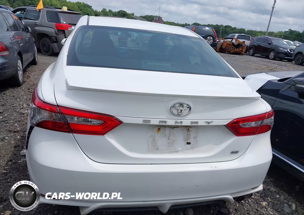 2018 Toyota Camry Se VIN:4T1B11HK9JU570361 - 14