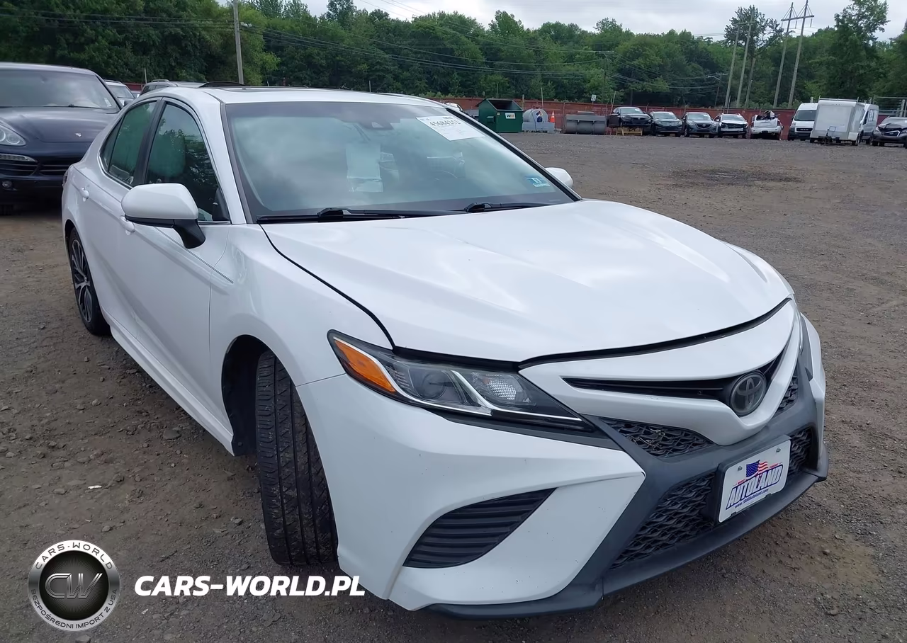 2018 Toyota Camry Se VIN:4T1B11HK9JU570361 - 6