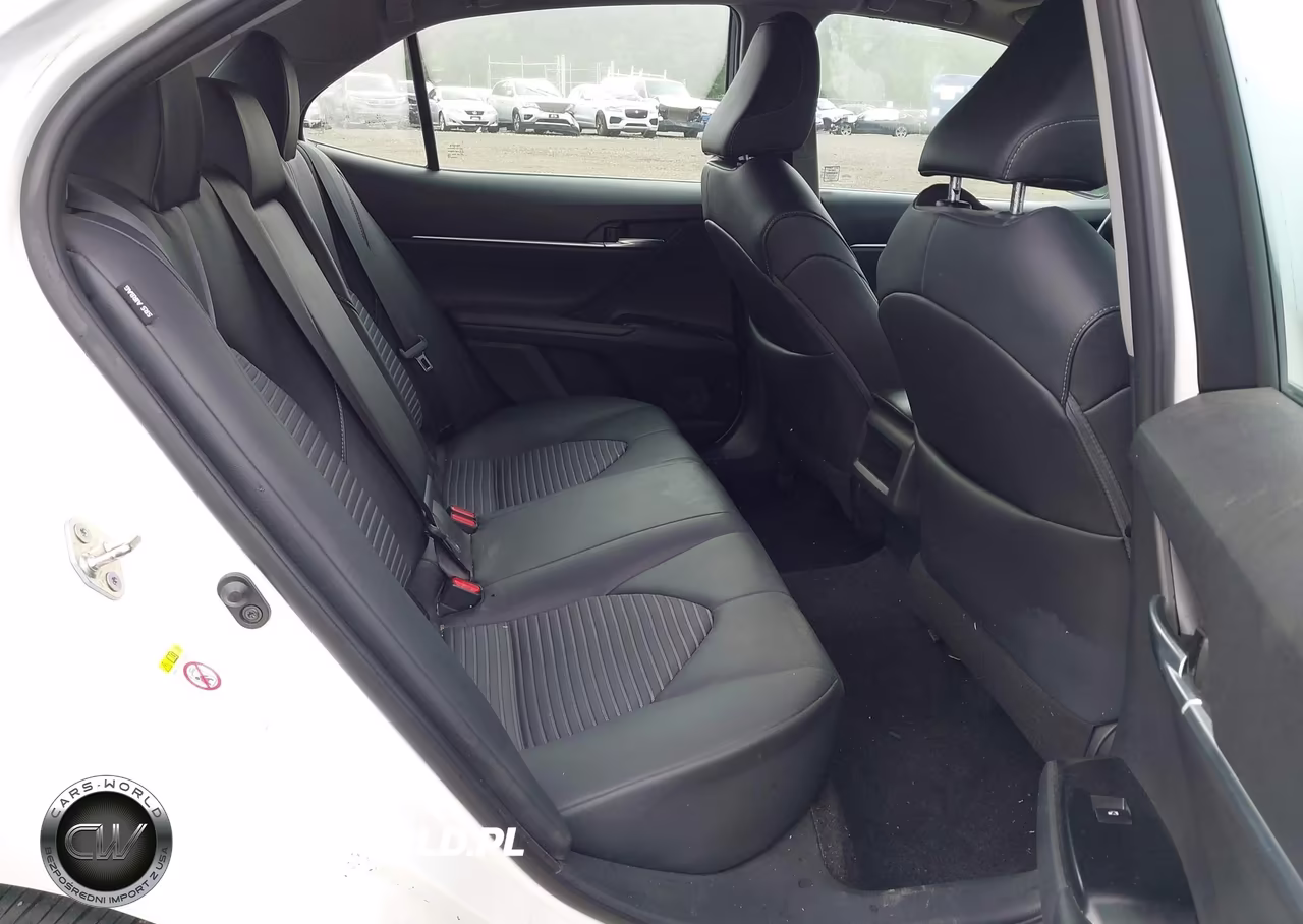 2018 Toyota Camry Se VIN:4T1B11HK9JU570361 - 8