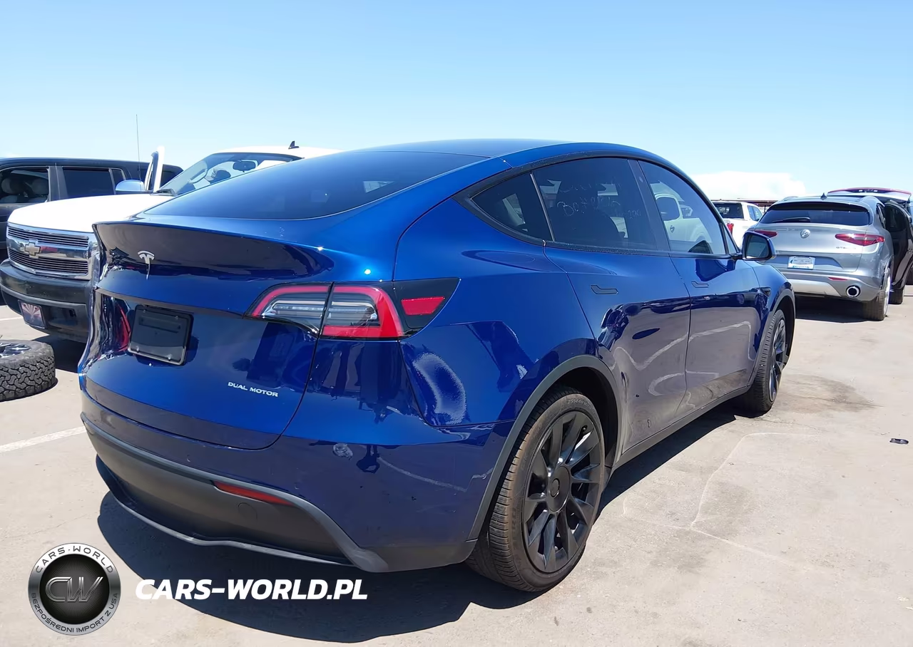 2020 Tesla Model Y Long Range Dual Motor All-Wheel Drive-Performance Dual Motor All-Wheel Drive VIN:5YJYGDEF2LF003278 - 4