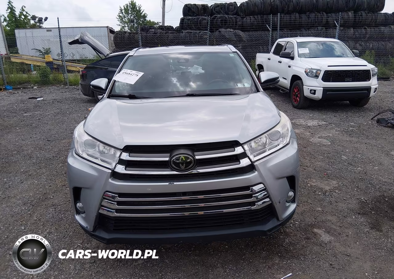 2018 Toyota Highlander Xle VIN:5TDJZRFH3JS550299 - 12