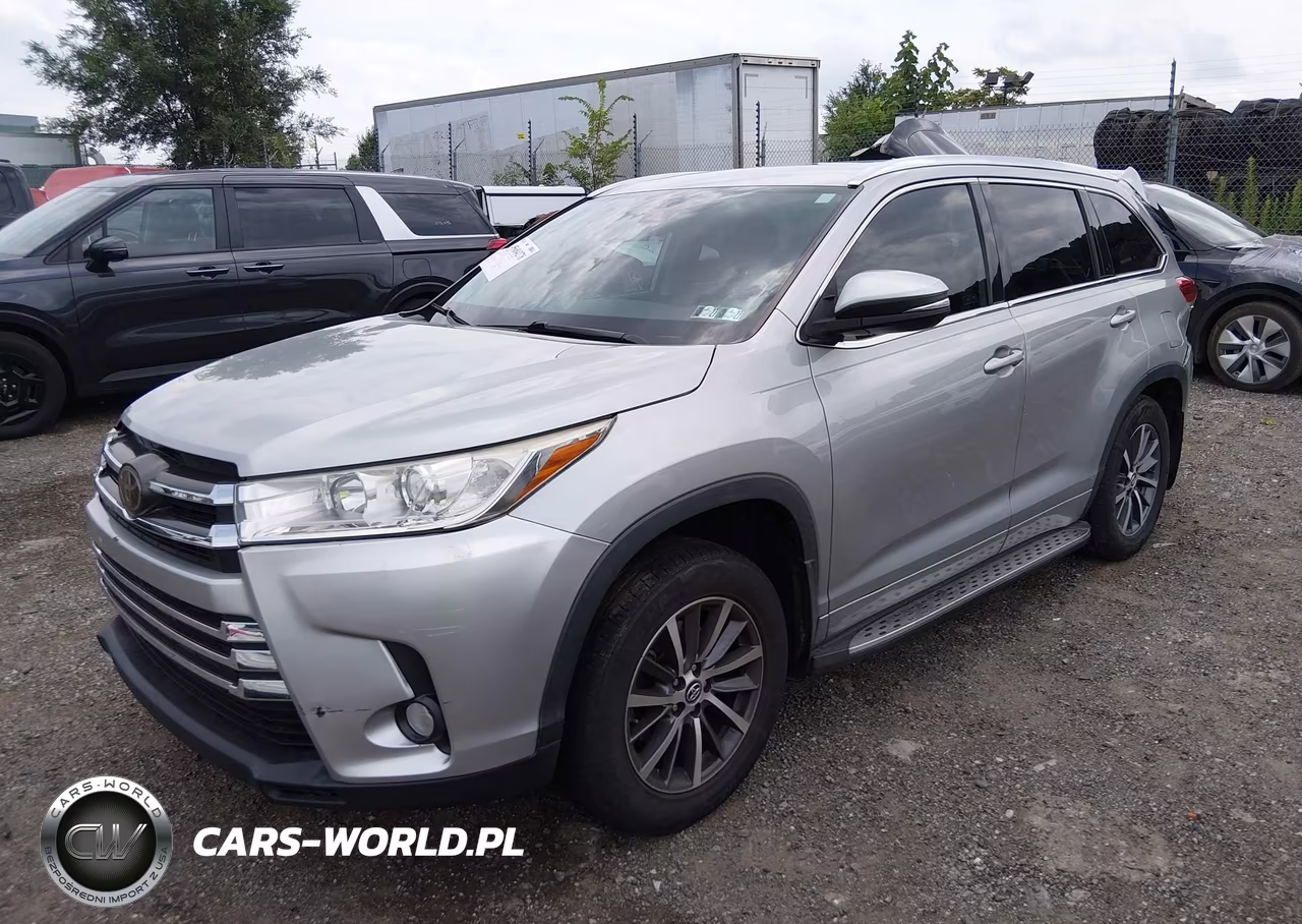 2018 Toyota Highlander Xle VIN:5TDJZRFH3JS550299 - 2