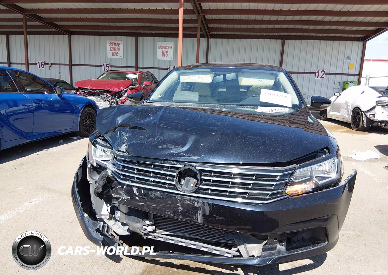 2019 Volkswagen Passat 2.0T Wolfsburg Edition VIN:1VWLA7A32KC003492 - 13