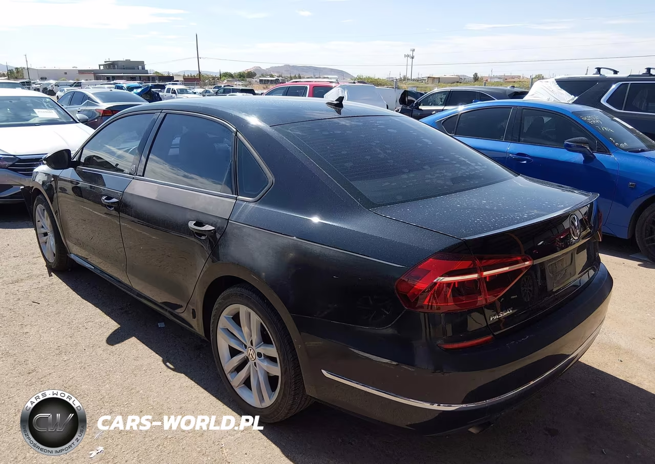 2019 Volkswagen Passat 2.0T Wolfsburg Edition VIN:1VWLA7A32KC003492 - 3