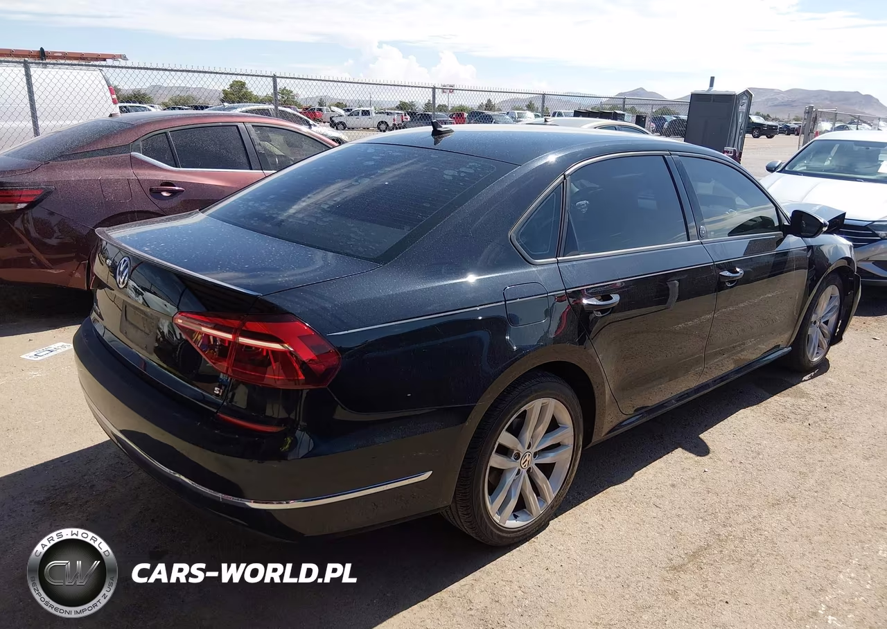 2019 Volkswagen Passat 2.0T Wolfsburg Edition VIN:1VWLA7A32KC003492 - 4