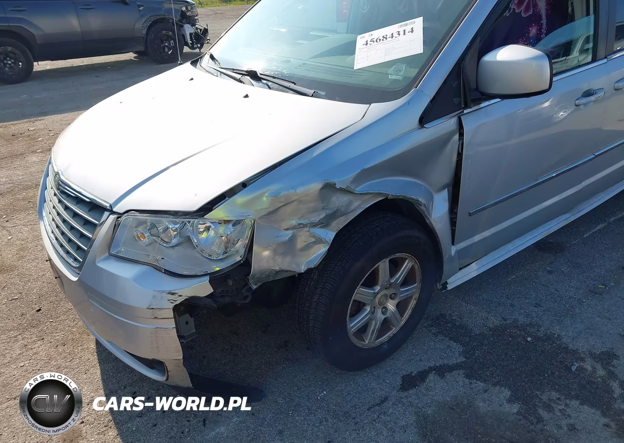 2010 Chrysler Town & Country Touring VIN:2A4RR5D18AR131983 - 6