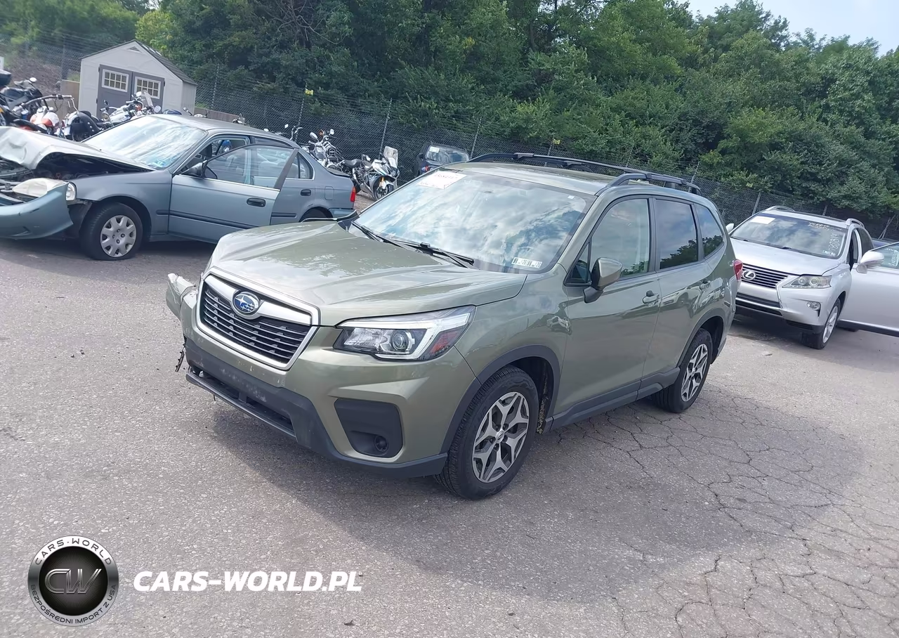 2019 Subaru Forester Premium VIN:JF2SKAGC9KH515626 - 2