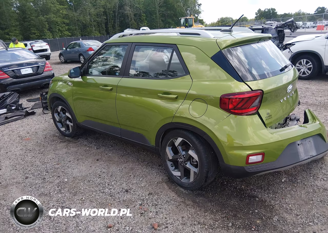 2023 Hyundai Venue Sel VIN:KMHRC8A37PU232230 - 3