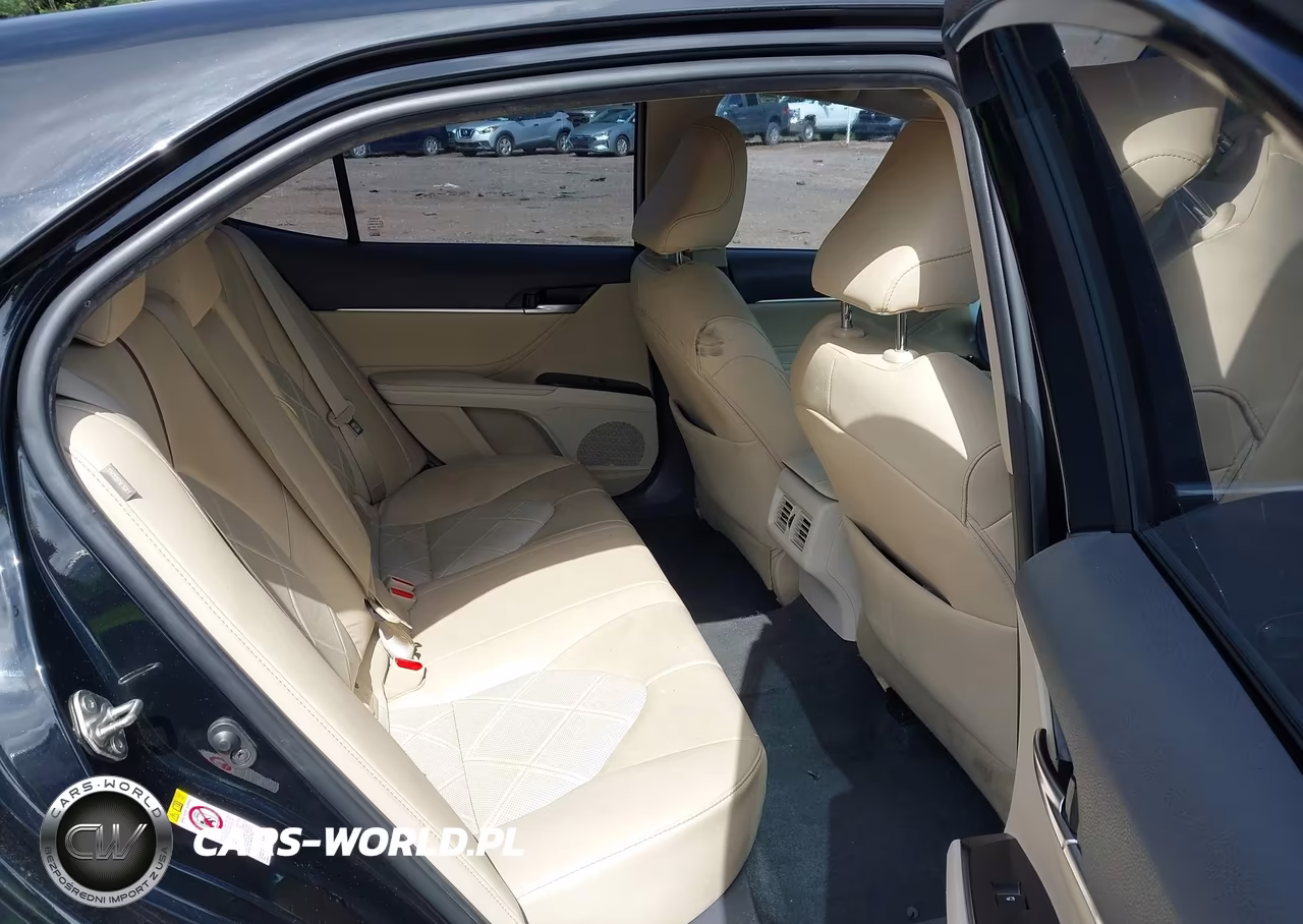 2018 Toyota Camry Xle VIN:4T1B11HK5JU064929 - 8