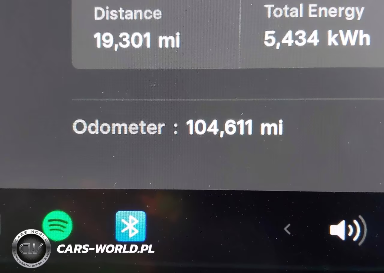 2020 Tesla Model Y Long Range Dual Motor All-Wheel Drive VIN:5YJYGDEEXLF051165 - 16