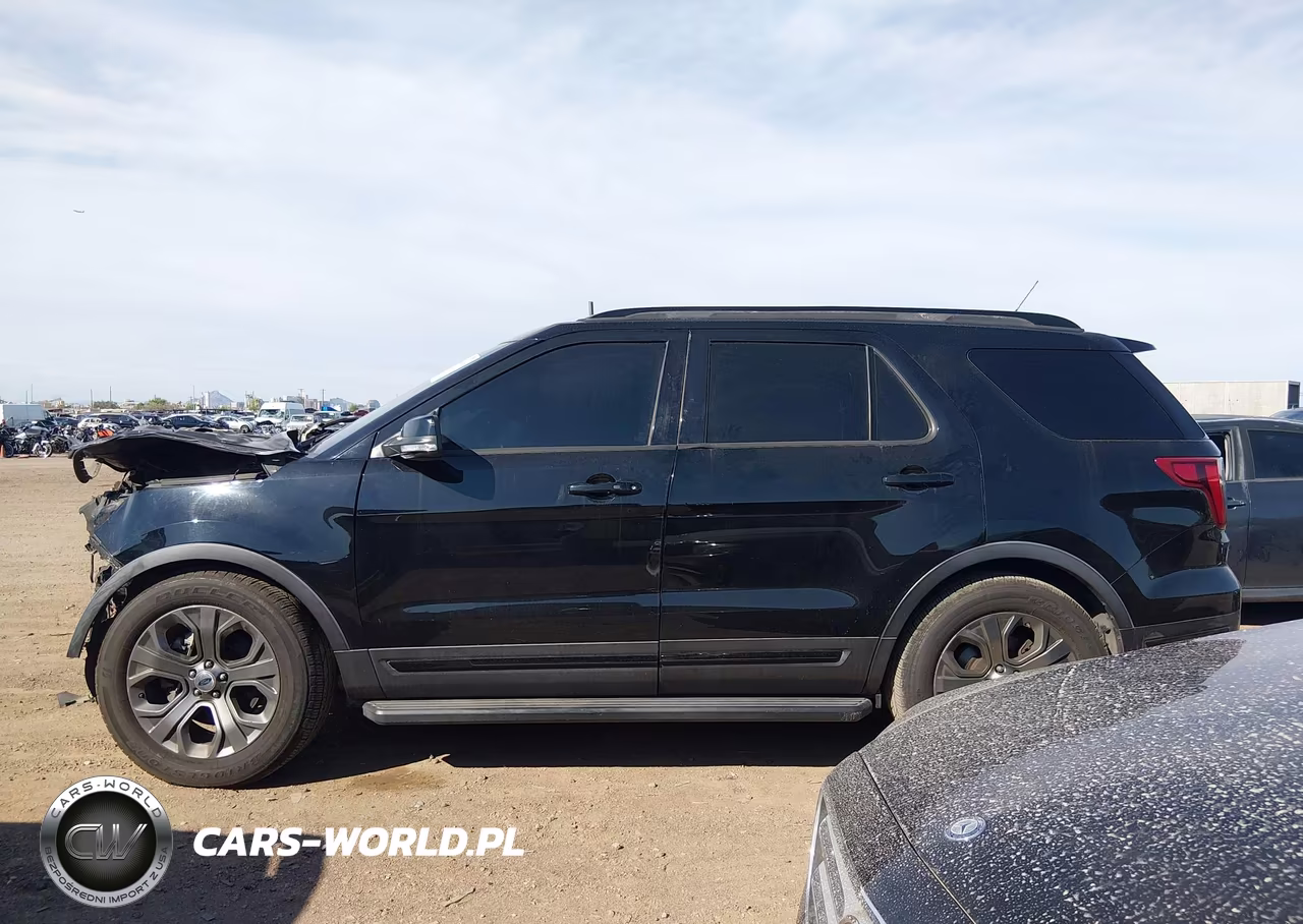 2018 Ford Explorer Sport VIN:1FM5K8GT8JGB56905 - 14