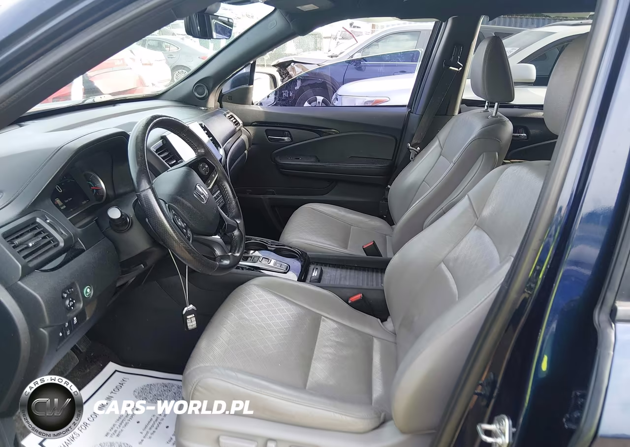 2019 Honda Passport Touring VIN:5FNYF7H90KB000128 - 5