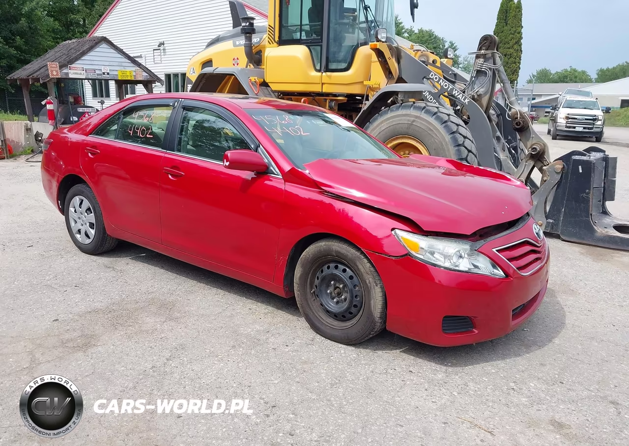 2010 Toyota Camry Le – zdjęcie 1 z 16