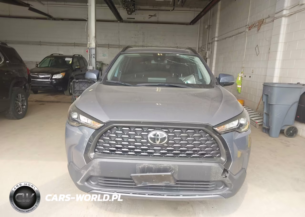 2022 Toyota Corolla Cross Le VIN:7MUCAABG0NV013979 - 12