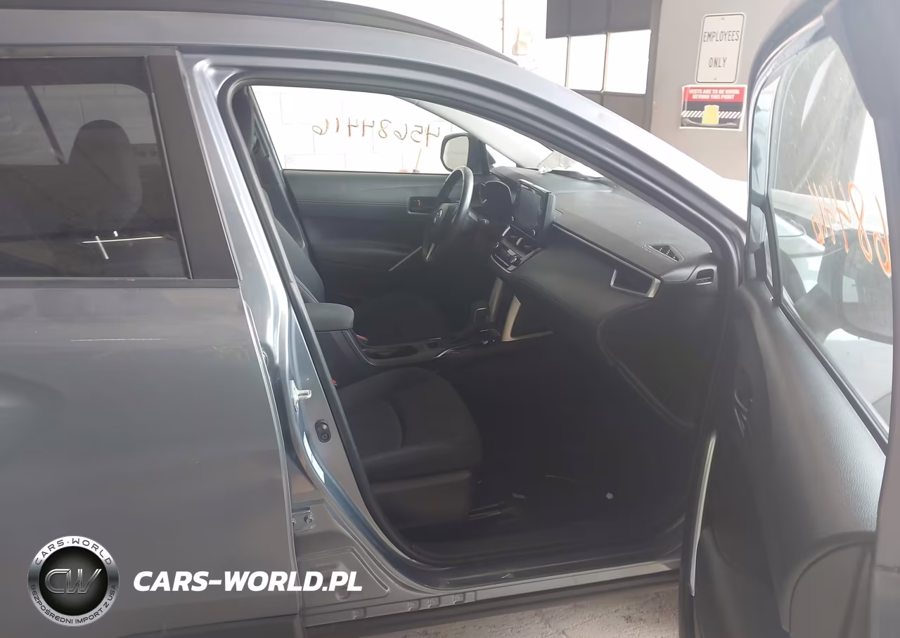 2022 Toyota Corolla Cross Le VIN:7MUCAABG0NV013979 - 5
