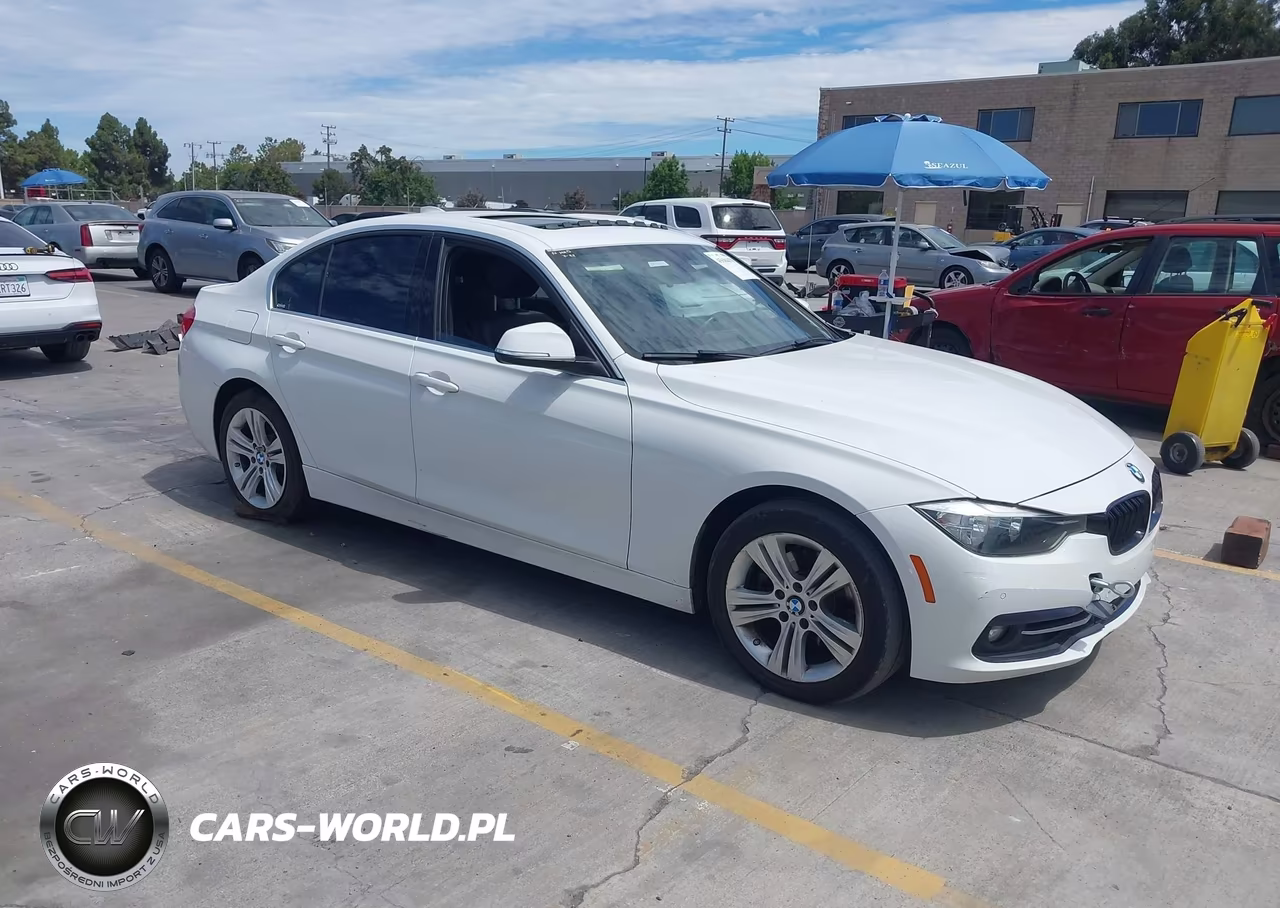 2017 BMW 3 Series 330I – zdjęcie 1 z 17