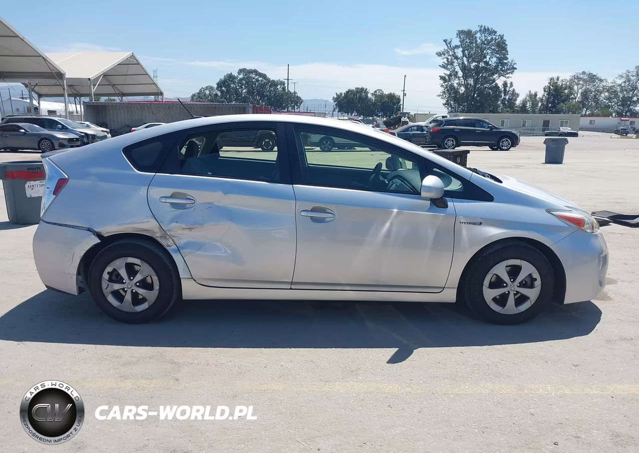 2015 Toyota Prius Three VIN:JTDKN3DU8F1914086 - 13