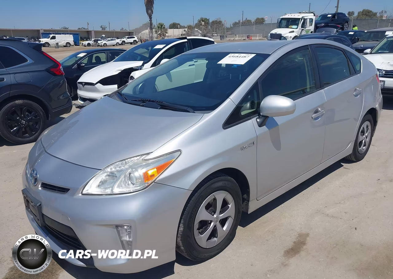 2015 Toyota Prius Three VIN:JTDKN3DU8F1914086 - 2