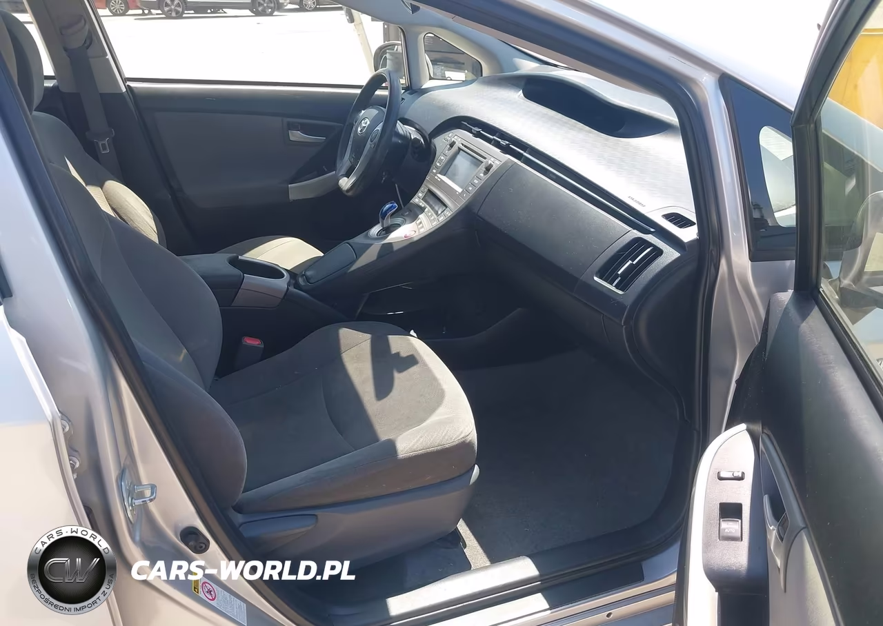 2015 Toyota Prius Three VIN:JTDKN3DU8F1914086 - 5
