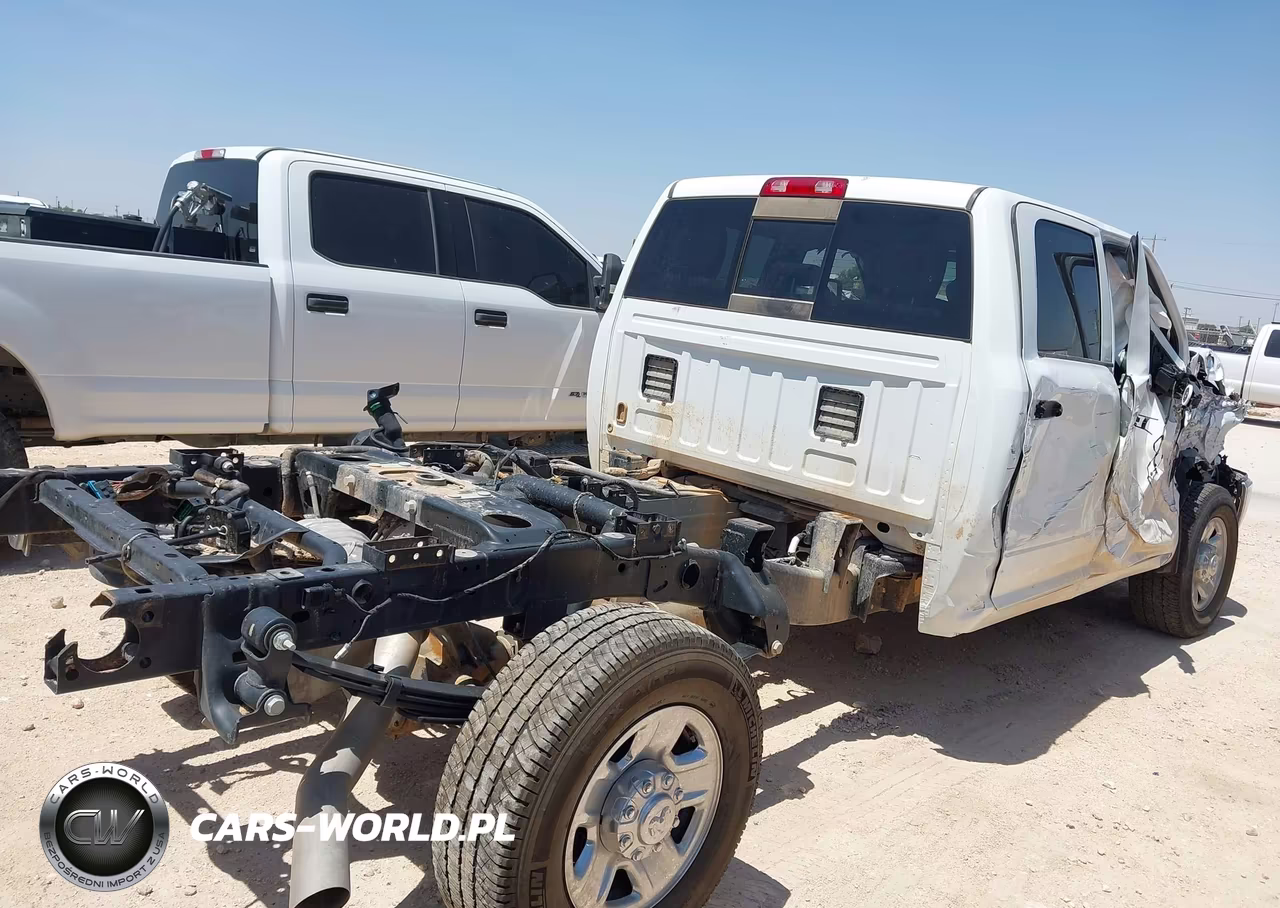2026 Ram 3500 Tradesman 4X4 8' Box VIN:3C63R3GL1TG171951 - 13