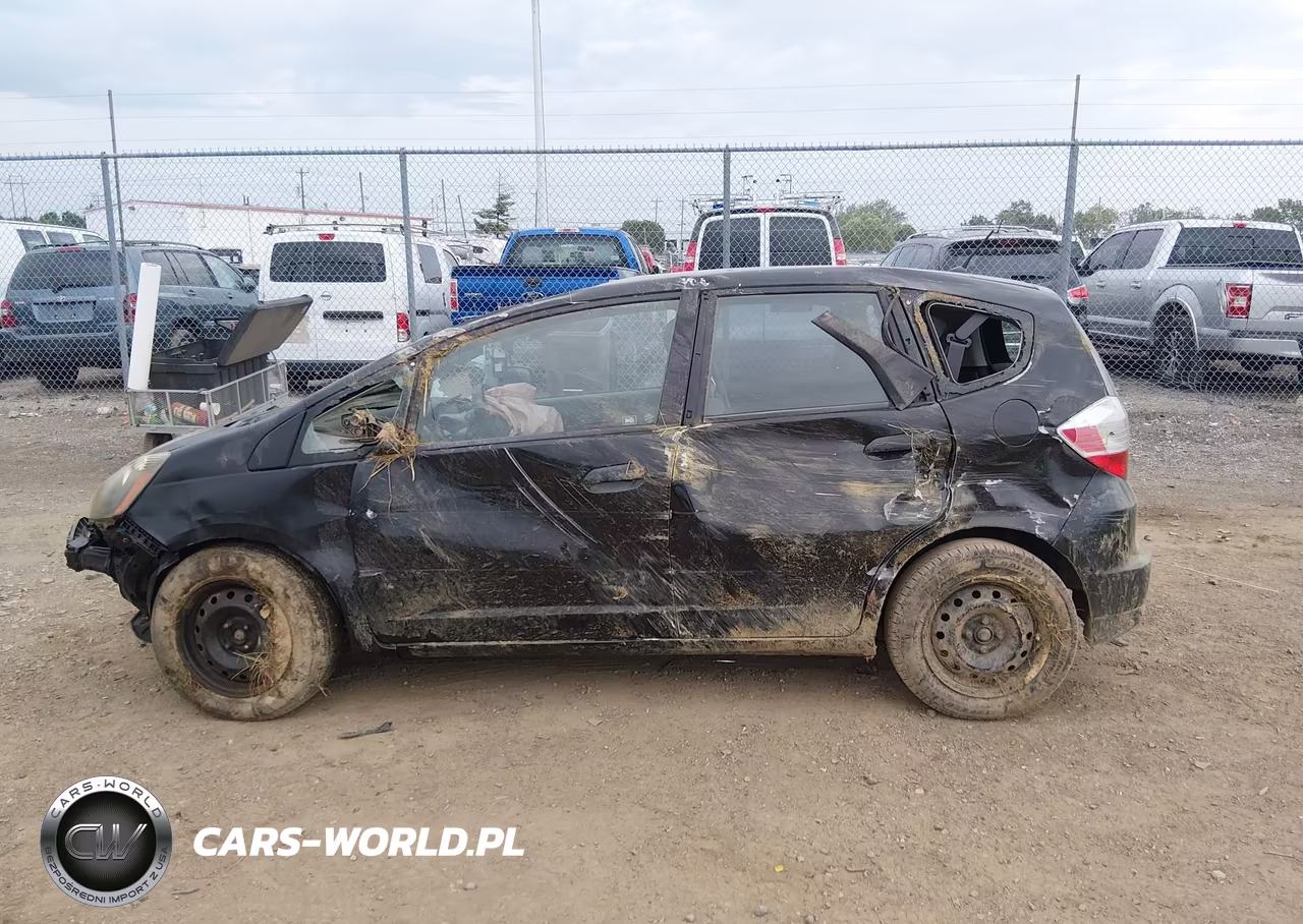 2010 Honda Fit VIN:JHMGE8H2XAC009100 - 15