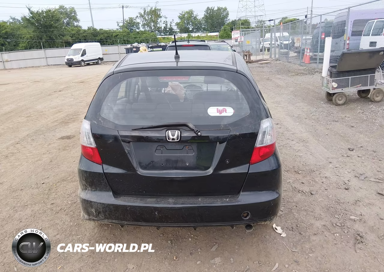 2010 Honda Fit VIN:JHMGE8H2XAC009100 - 17