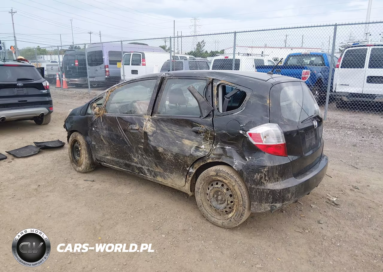 2010 Honda Fit VIN:JHMGE8H2XAC009100 - 3