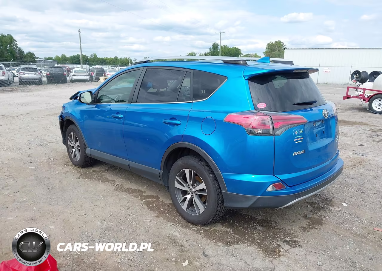 2017 Toyota Rav4 Xle VIN:JTMRFREV4HJ105726 - 3
