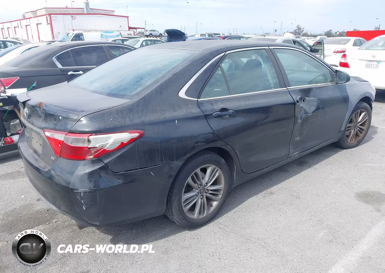 2017 Toyota Camry Se VIN:4T1BF1FK8HU378945 - 4