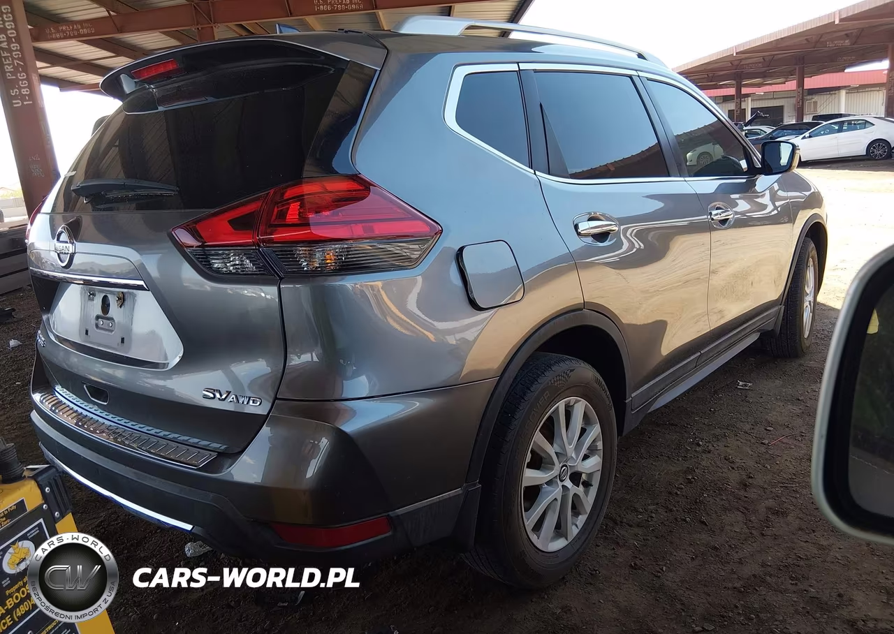 2017 Nissan Rogue Sv VIN:5N1AT2MMXHC743369 - 4